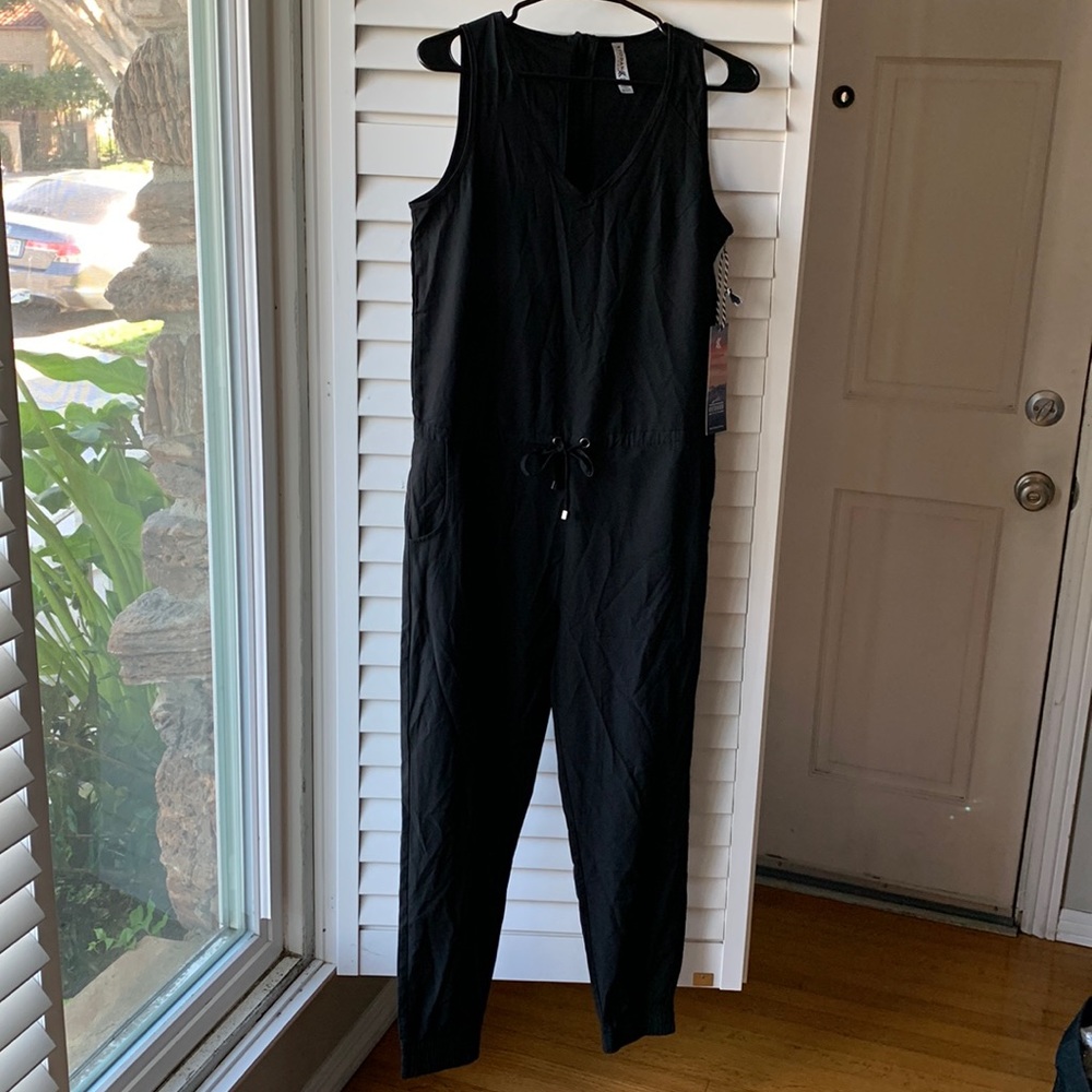 *Never Worn - Kyodan Black Athletic Stretch Jumpsuit/Romper - Size Small
